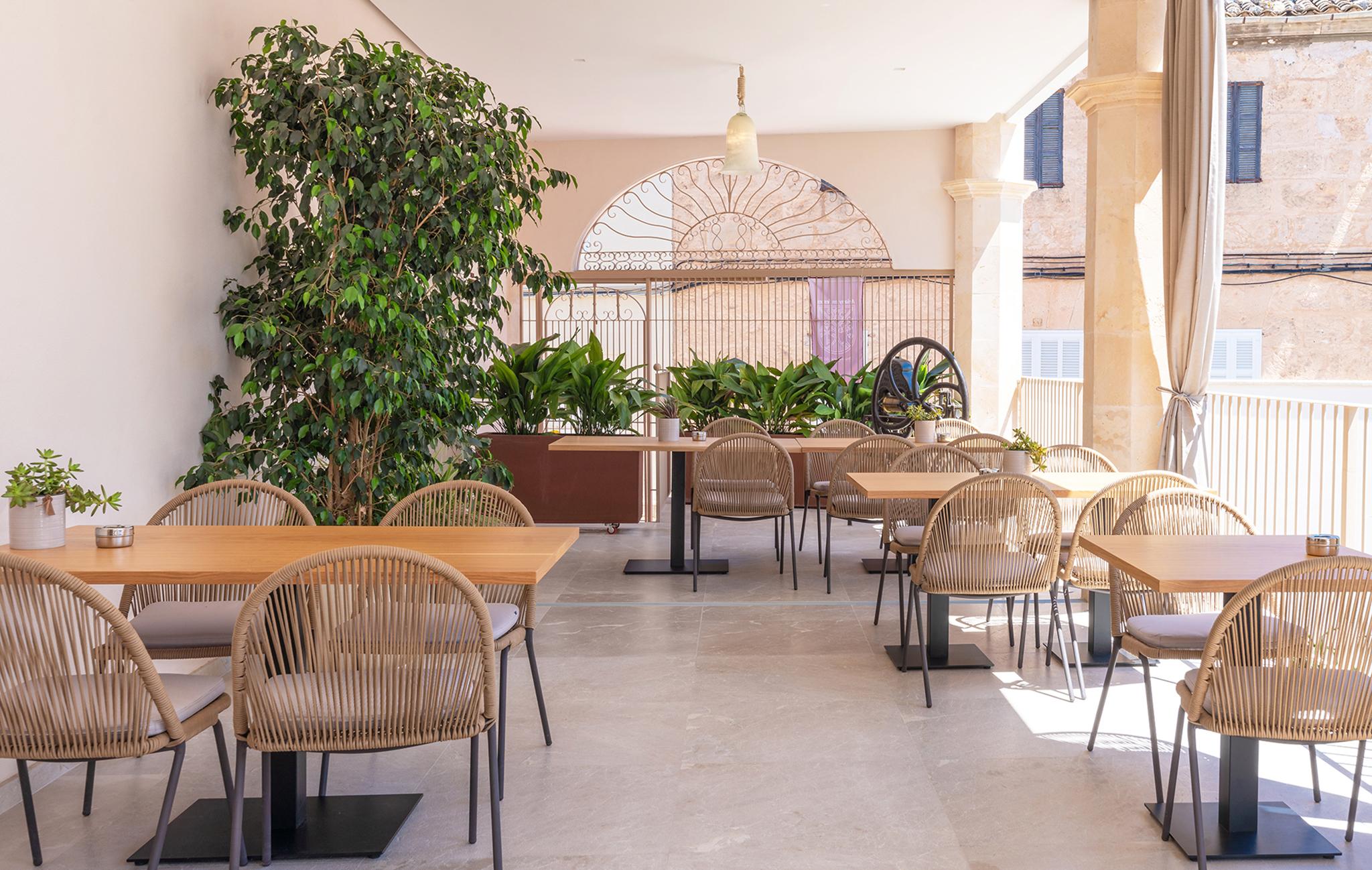 Ynaira Hotel & Spa Ariany Exterior photo