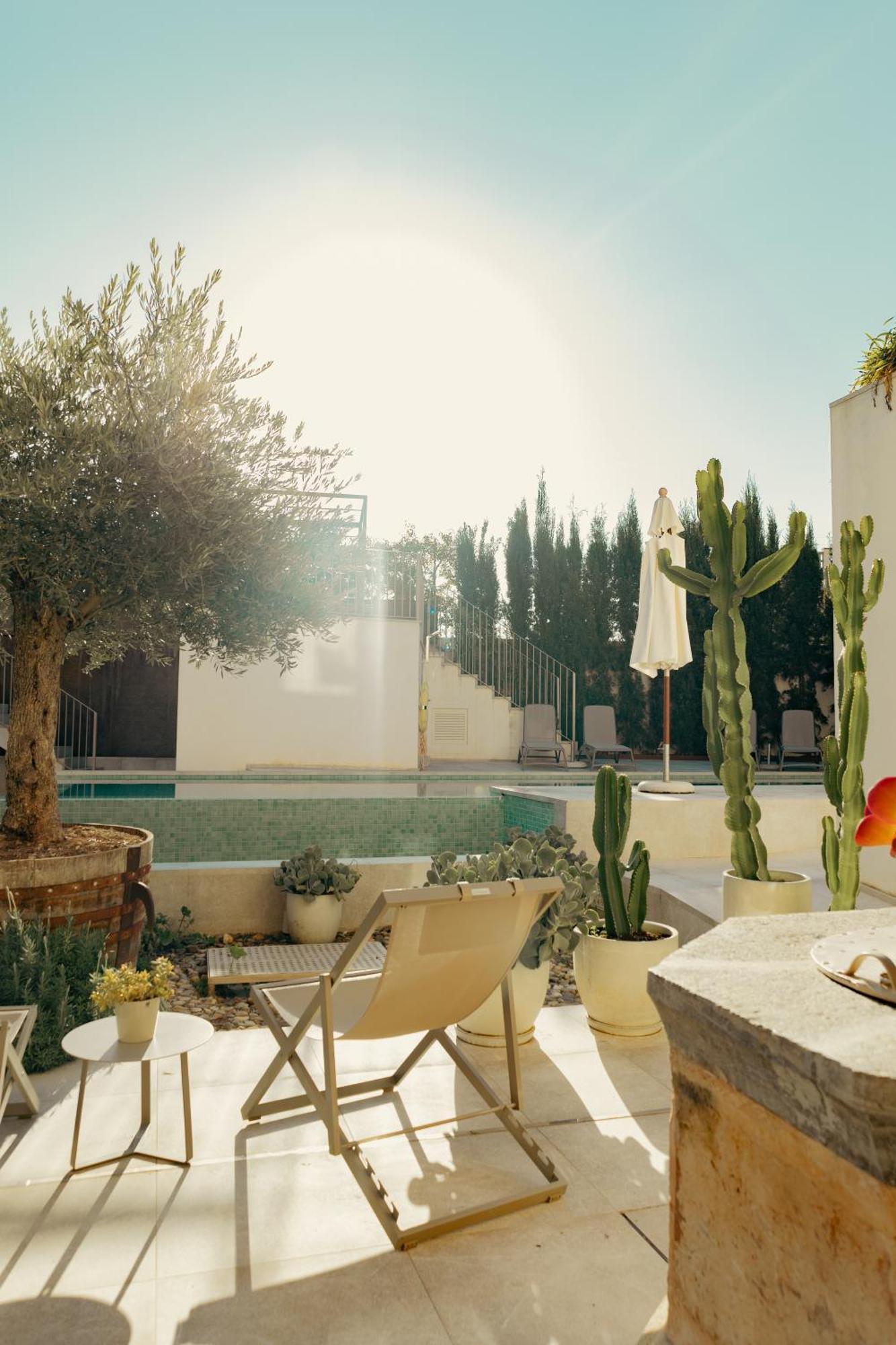 Ynaira Hotel & Spa Ariany Exterior photo